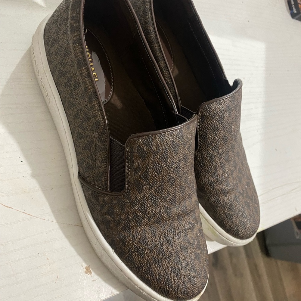 Michael Kors Logo shoes